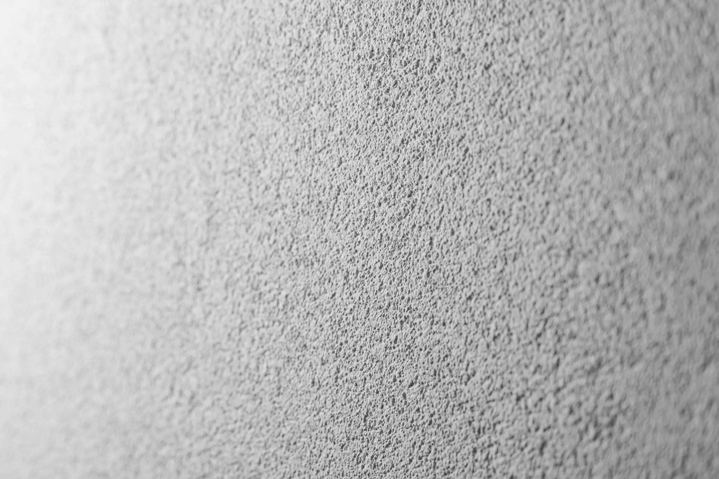 Zglajen omet, fasadni omet StoSignature: Texture Rough, siva površina ometa