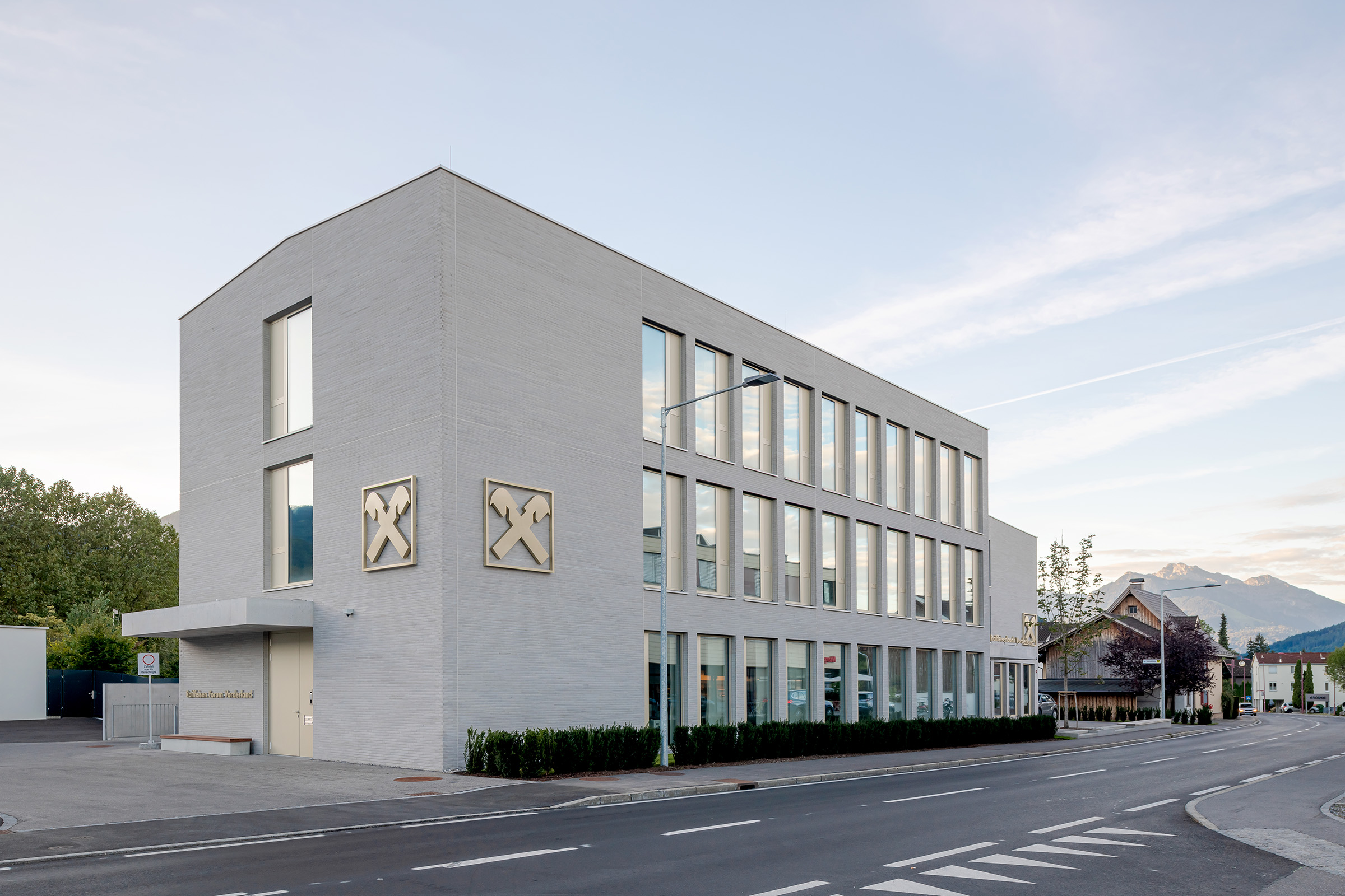 Stanov. in posl. objekt Akzent, Sulz, AT